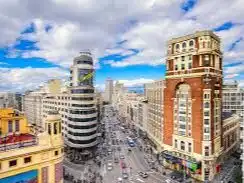 Vista exterior de Residencial en venda en Madrid