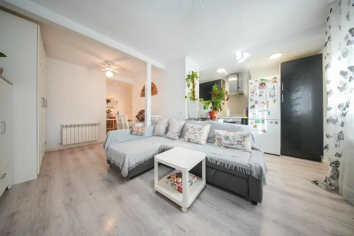 Sala de estar de Planta baja en venta en Alovera con Aire acondicionado, Calefacción y Jardín privado