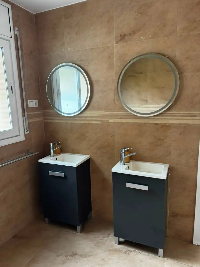 Casa con piscina en venta en Carrer de Hermann Hesse, imagen 5