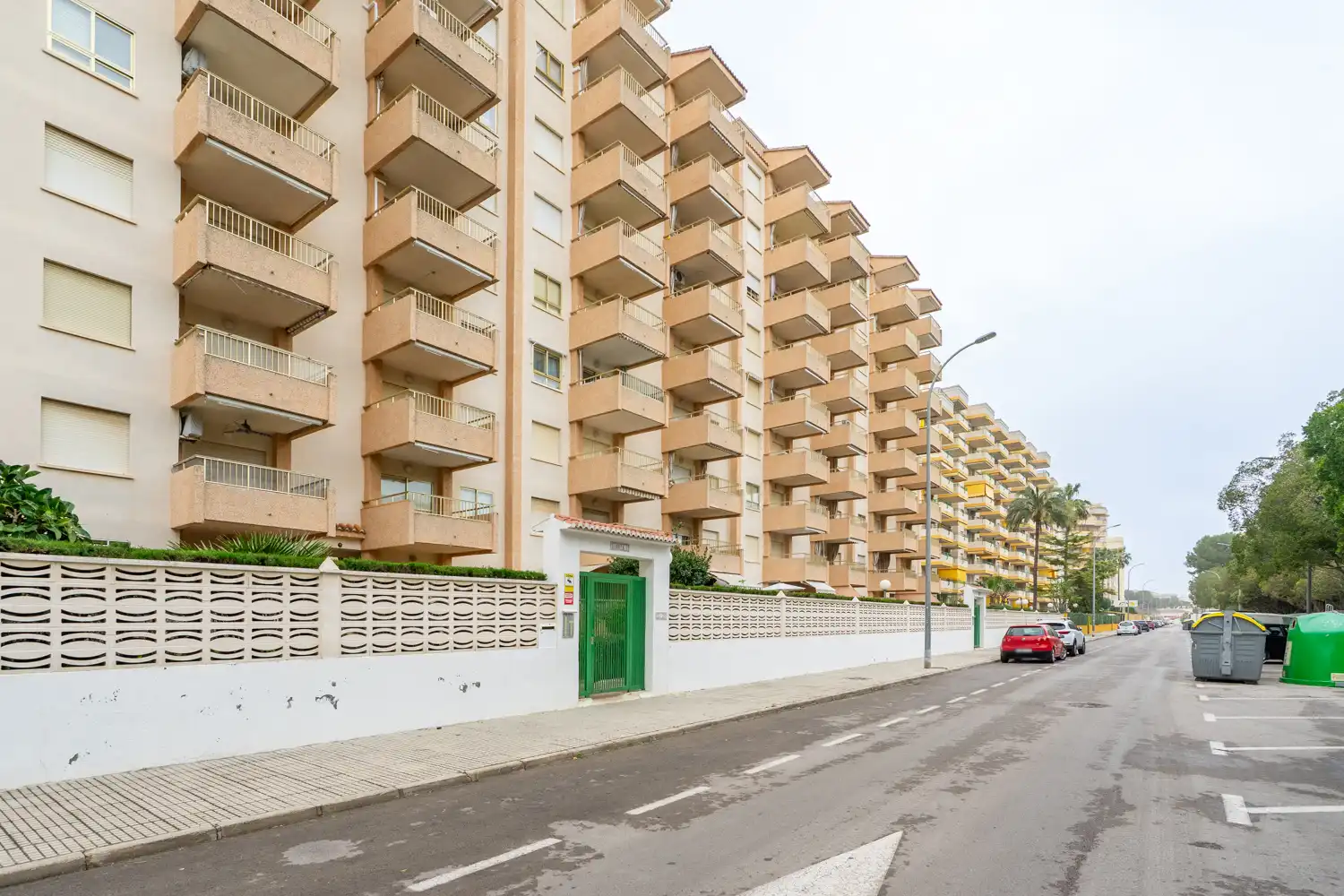 Vista exterior de Piso en venta en Gandia con Terraza y Piscina comunitaria