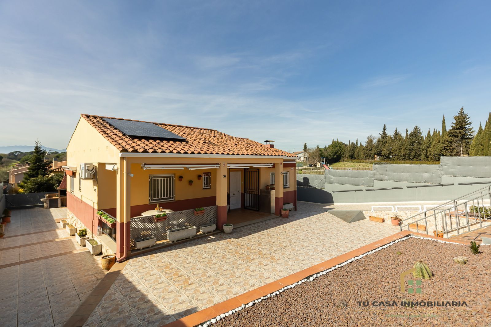 Vista exterior de Casa o xalet en venda en Caldes de Malavella amb Aire condicionat i Traster