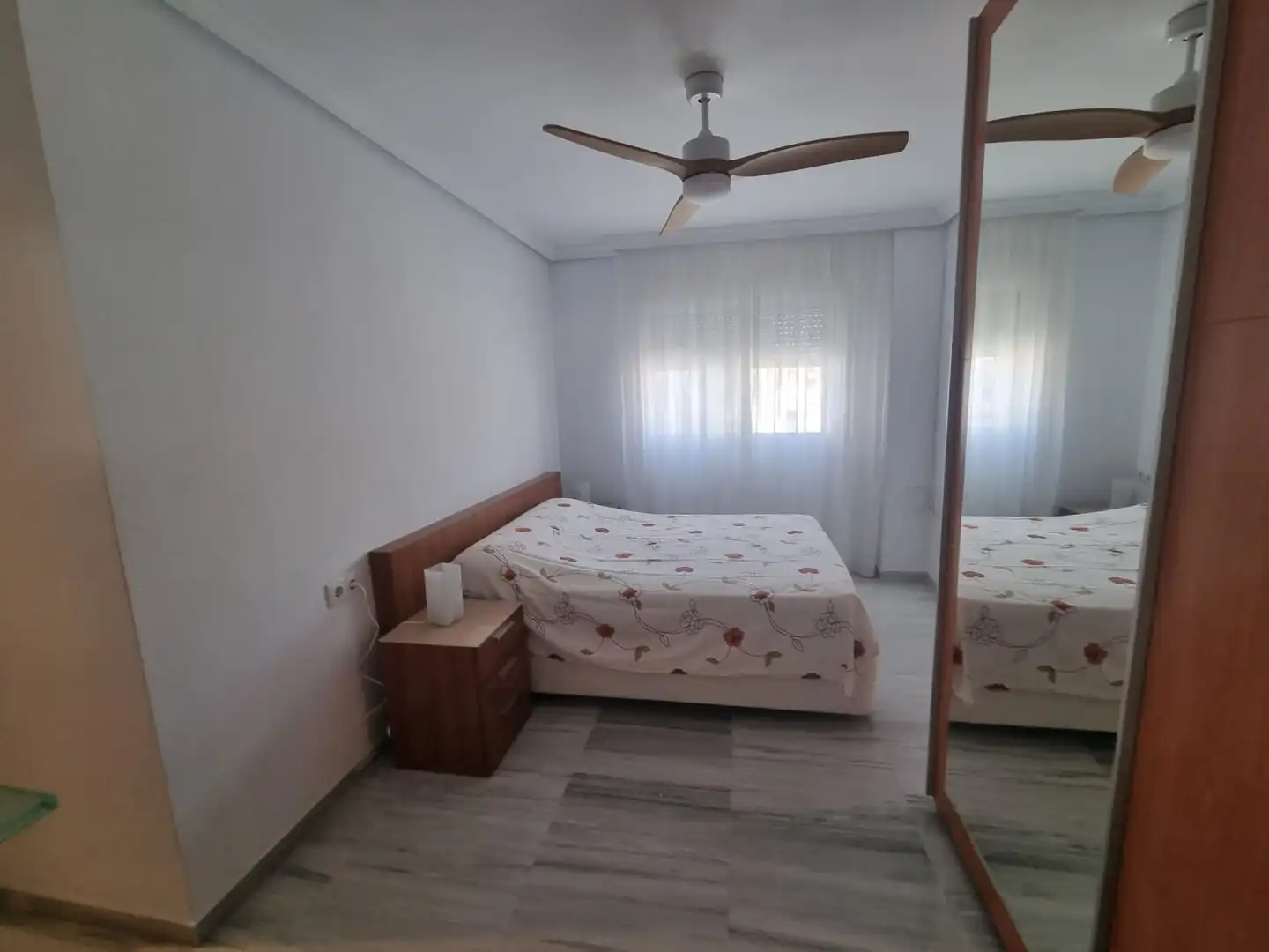 Habitación de Piso en venta en Torremolinos con Aire acondicionado y Terraza