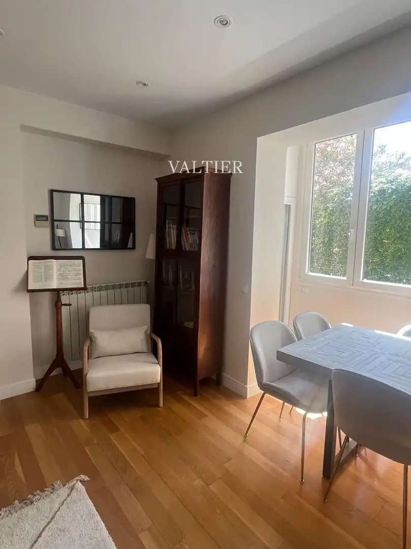 Habitación de Piso de alquiler en Madrid con Aire acondicionado, Trastero y Amueblado