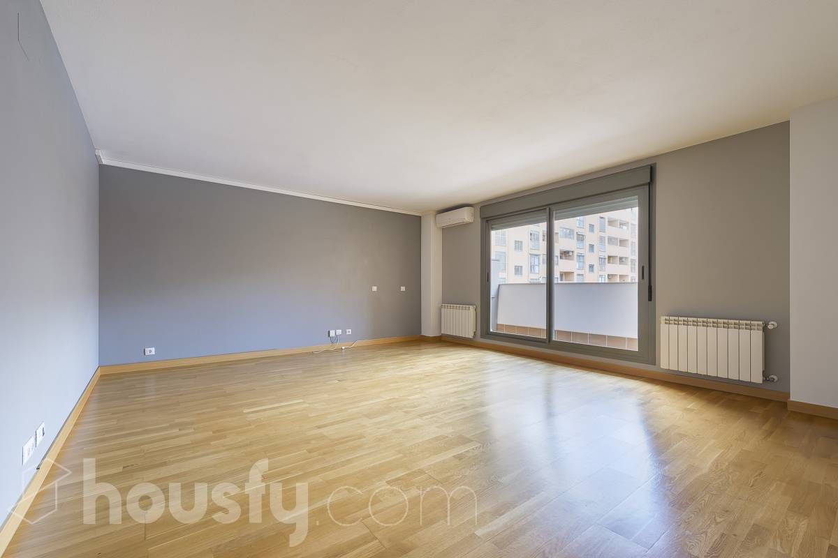 Flat to rent in Calle Débora Arango, Urbanizaciones