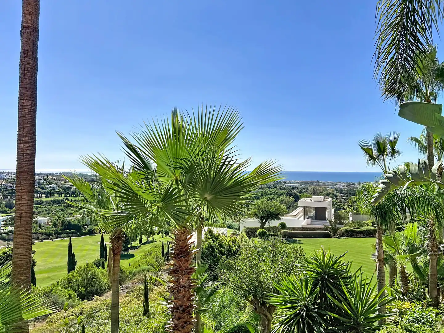 Jardí de Apartament en venda en Benahavís amb Aire condicionat i Terrassa