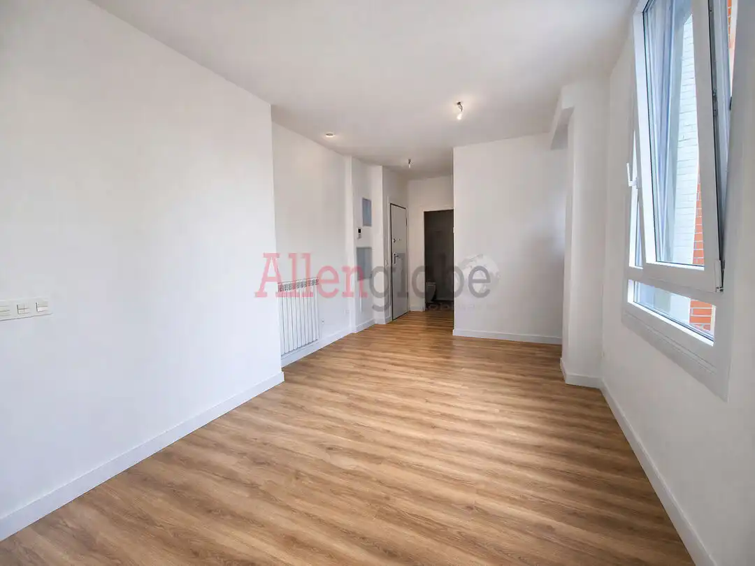 Schlafzimmer von Wohnung zur Miete in Gijón  mit Heizung und Abstellraum