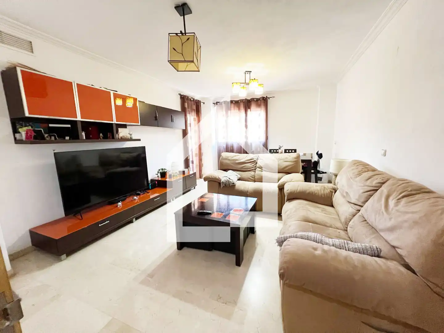 Sala de estar de Piso en venta en San Vicente del Raspeig / Sant Vicent del Raspeig con Aire acondicionado, Terraza y Piscina comunitaria