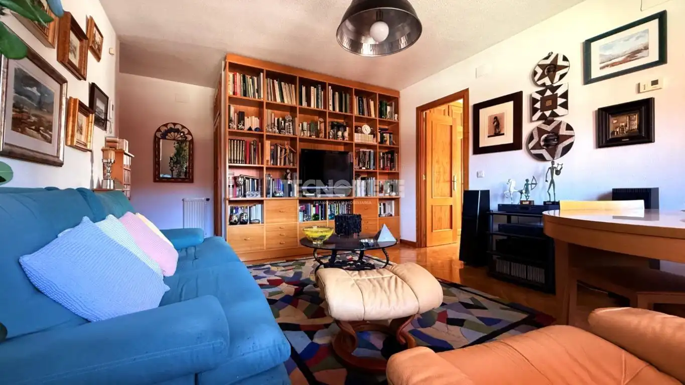 Flat with terrace for sale in Alamín, imagen 3