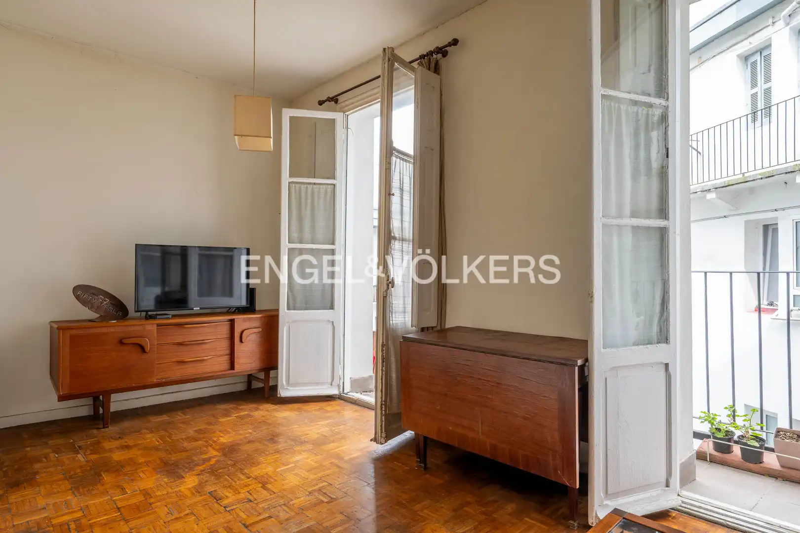 Sala de estar de Piso en venta en Donostia - San Sebastián  con Calefacción y Balcón