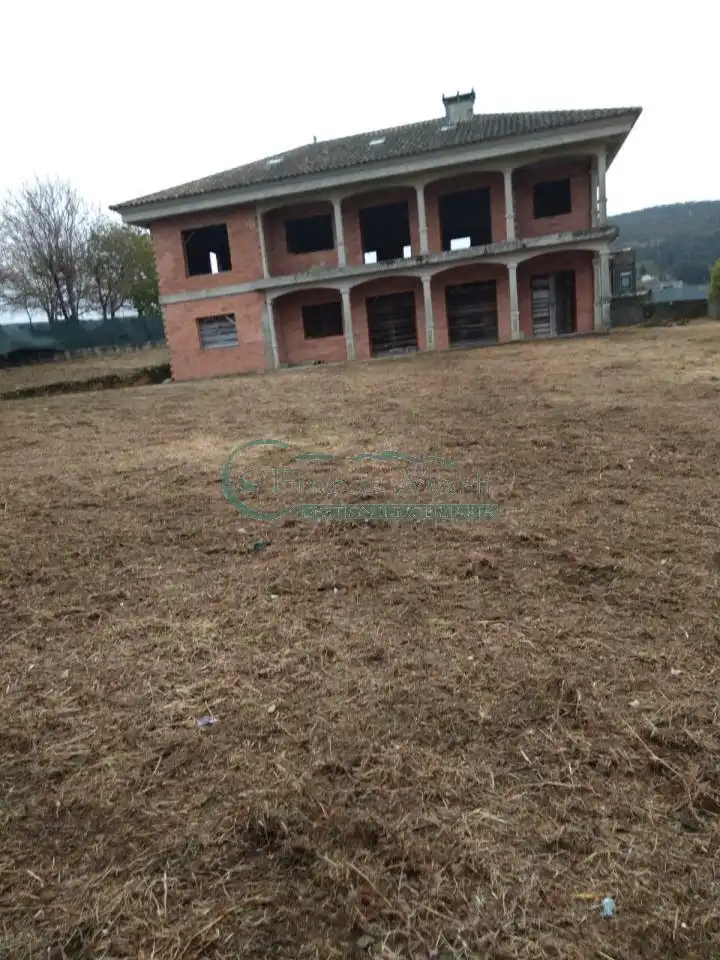 Casa o xalet en venda en Redondela amb Calefacció, Jardí privat i Terrassa