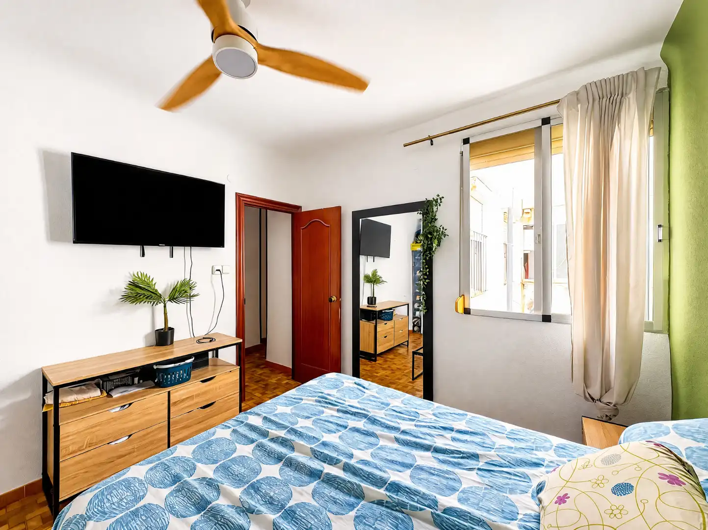 Schlafzimmer von Wohnung zum Verkauf in Alicante / Alacant mit Klimaanlage, Möbliert und Waschmaschine