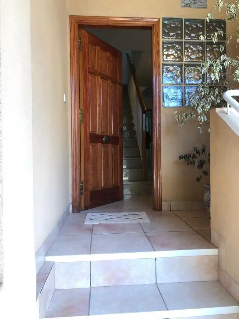 Einfamilien-Reihenhaus zur Miete in Murcia mit Klimaanlage, Privatgarten und Abstellraum