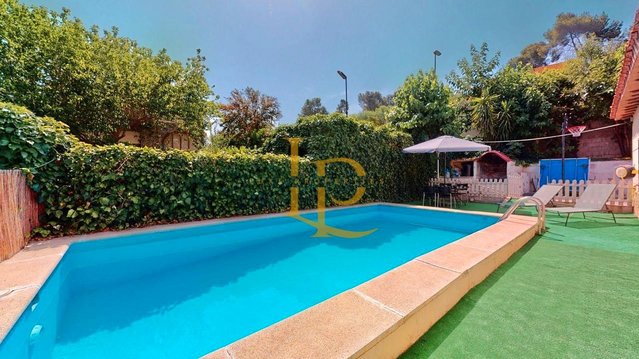 Piscina de Casa o chalet en venta en Castellbisbal con Aire acondicionado, Jardín privado y Parquet