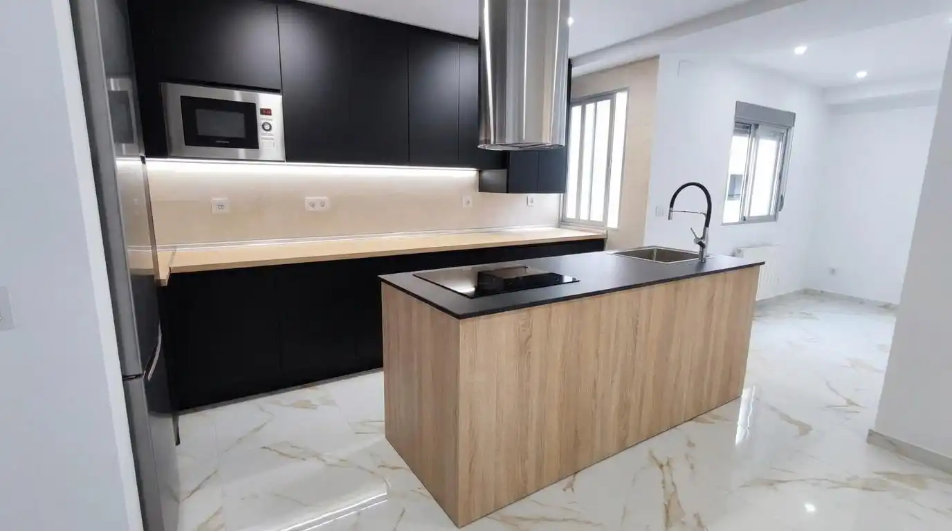 Flat with terrace to rent in Calle Calle Alhamar, imagen 3