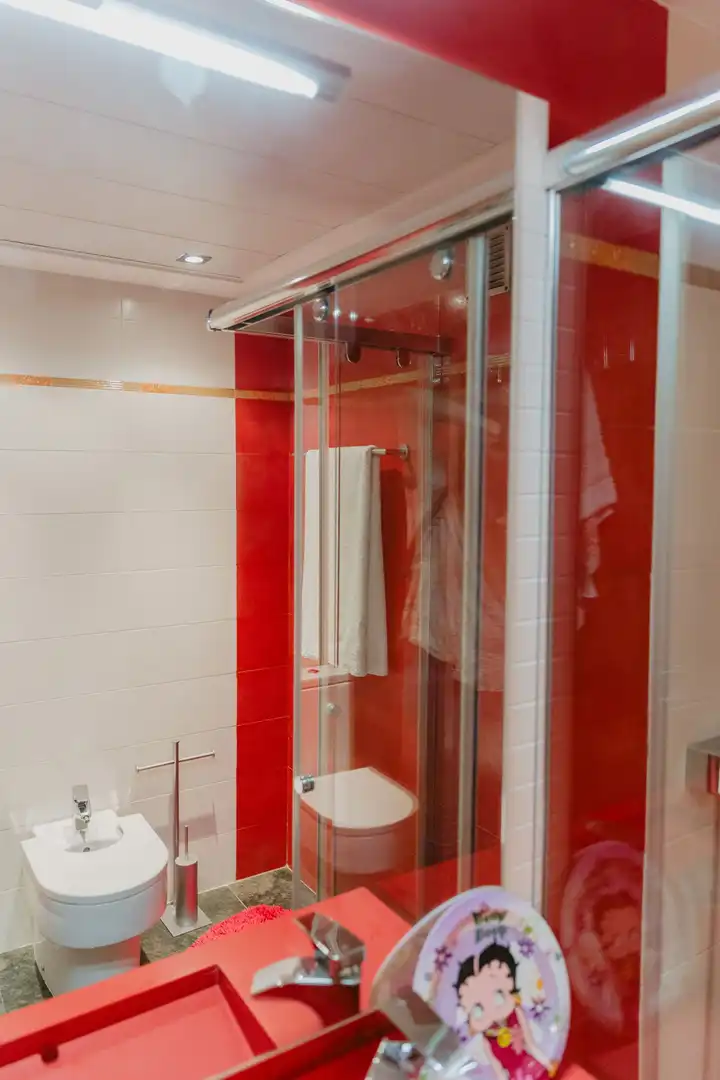Bathroom of Houses for sale in Santa Coloma de Gramenet  with Air Conditioner, Heating and Private garden