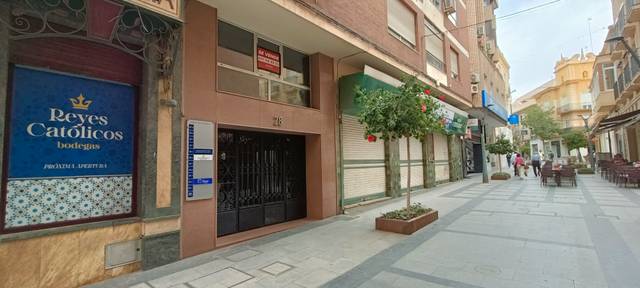 Oficina en Venta en Calle Reyes Católicos, 28 en Centro