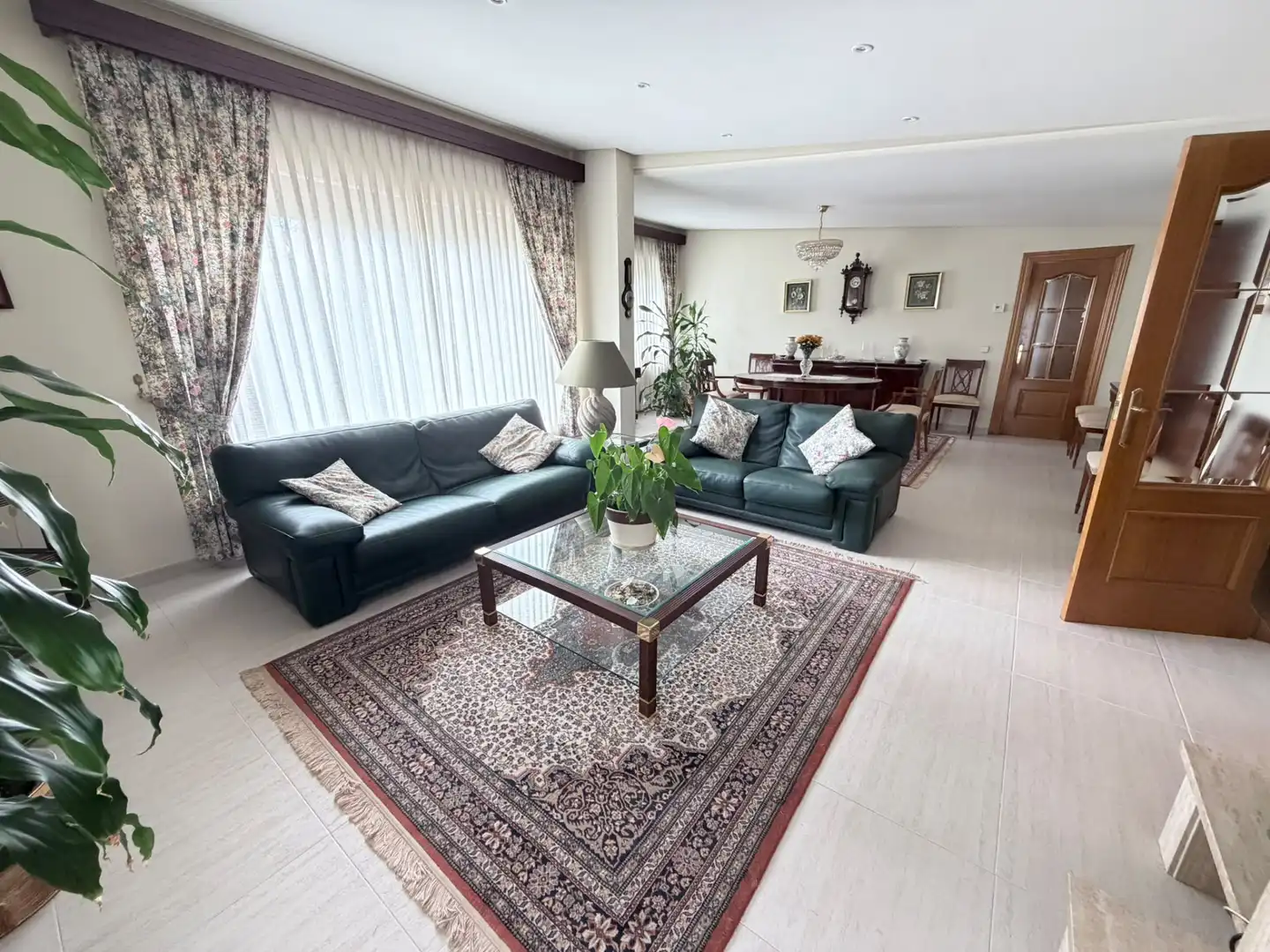 Chalet con jardín en venta en Calle Viñas