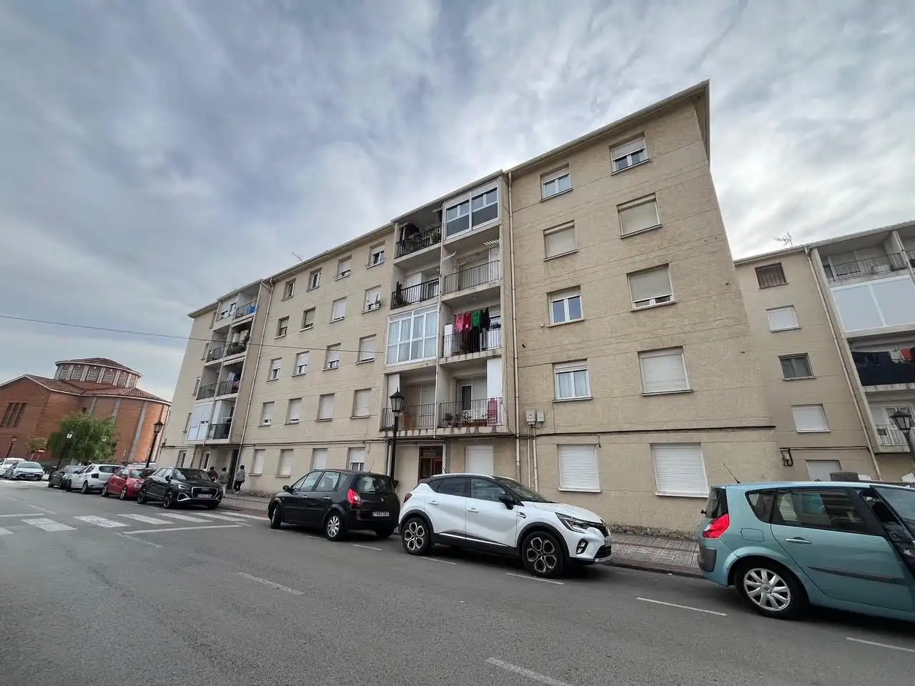 Vista exterior de Planta baixa en venda en Colindres amb Calefacció i Jardí privat