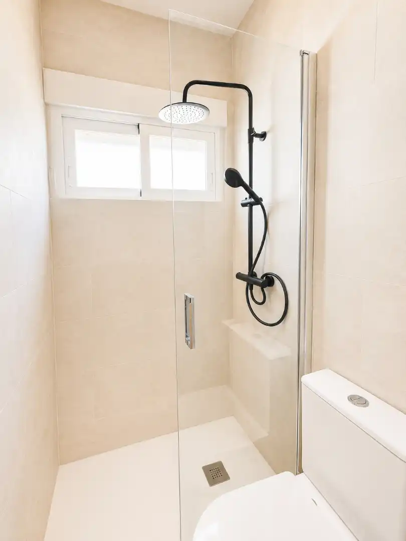 Bathroom of Flat for sale in  Logroño  with Heating, Oven and Washing machine
