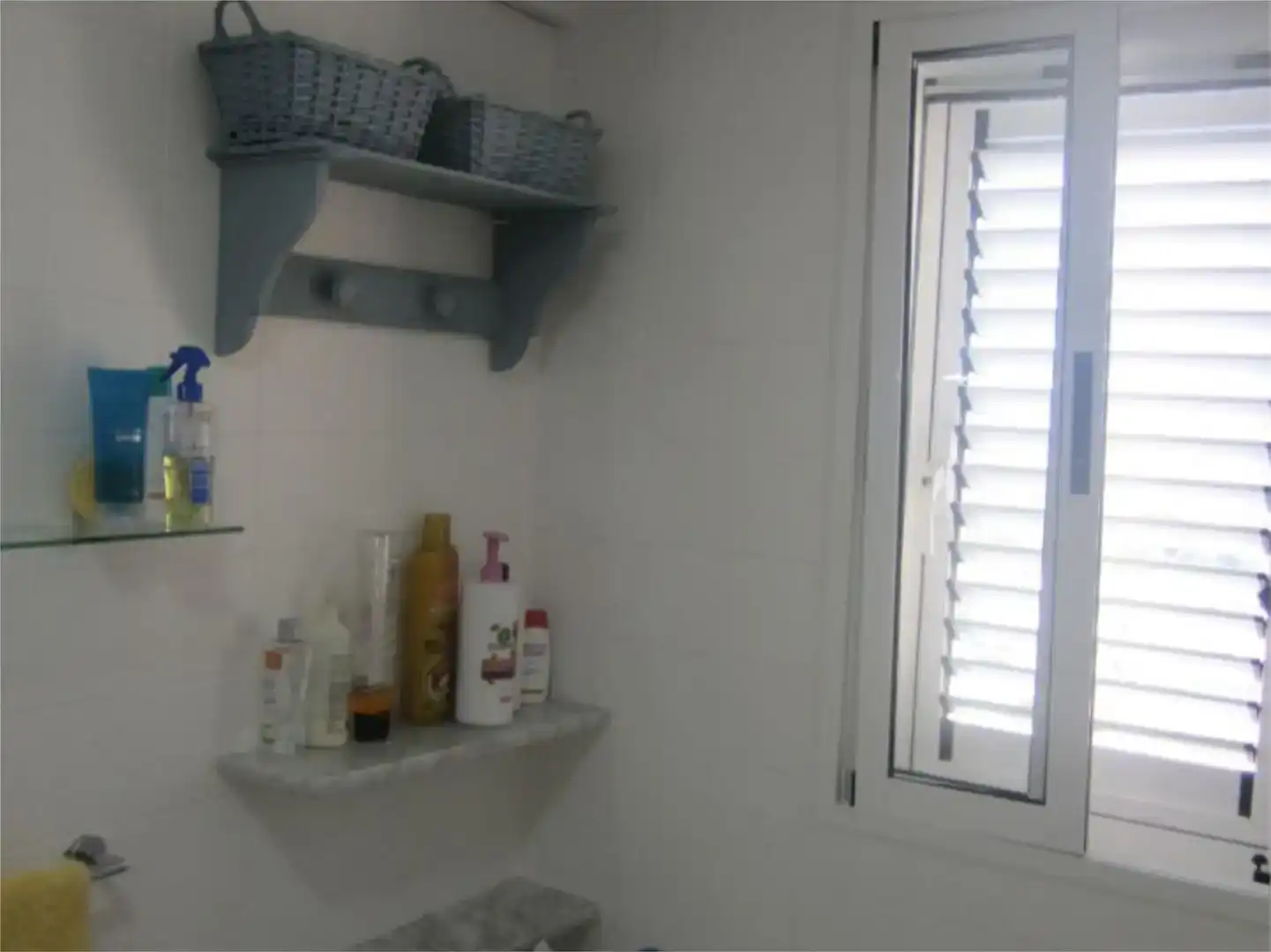 Bathroom of Apartments for rent in Puçol  with Air Conditioner, Swimming Pool and Balcony