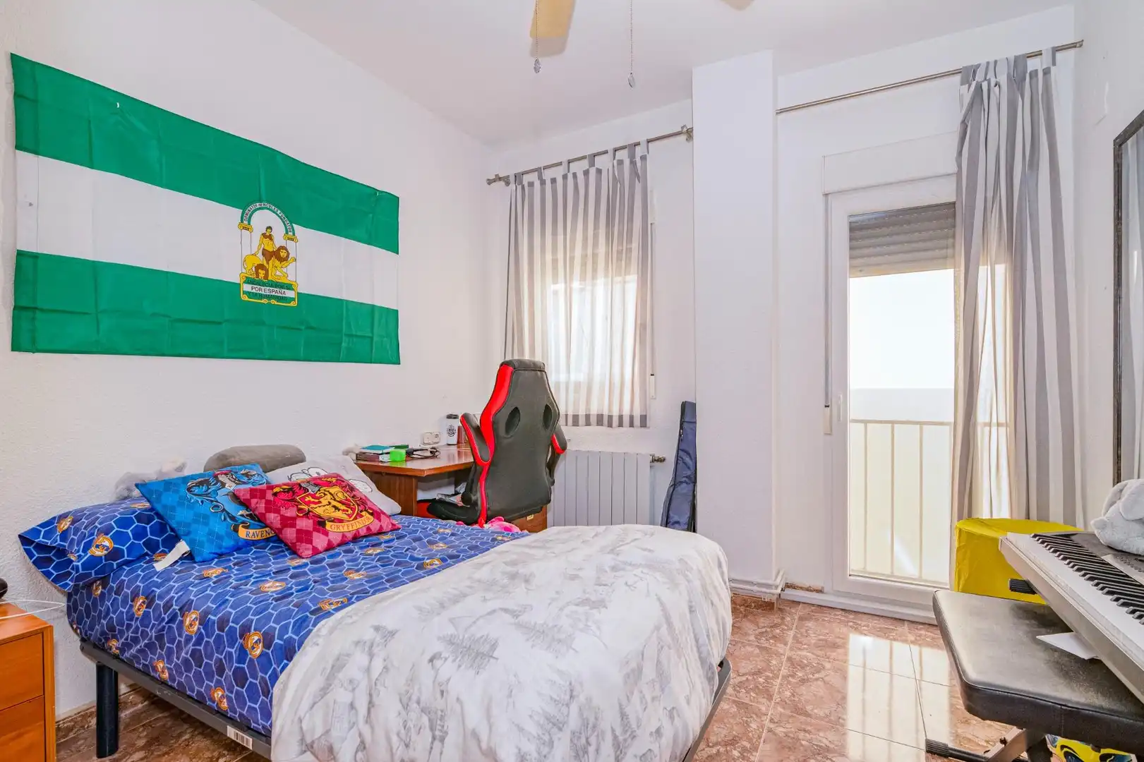 Habitación de Piso en venta en Granada con Calefacción y Amueblado