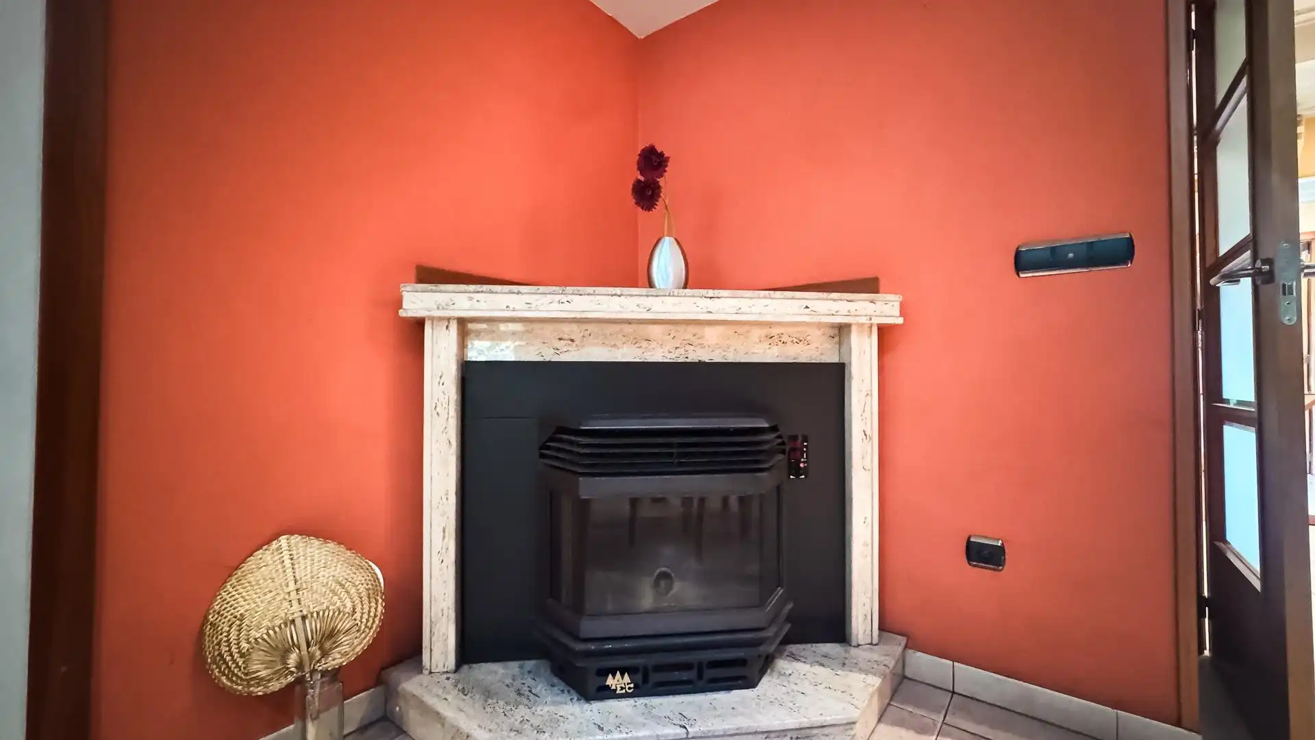 Living room of Flat for sale in Planes  with Air Conditioner, Furnished and Balcony