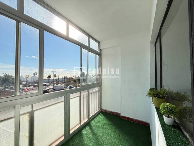 Piso en Venta en de Agustín Montes Fuentes en Parque Ayala - Jardín de la Abadía - Huelín