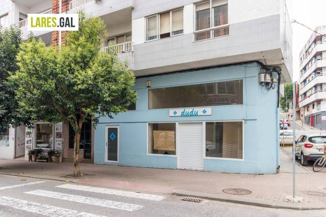 Local comercial en Alquiler en Avda. de Marín en Coiro