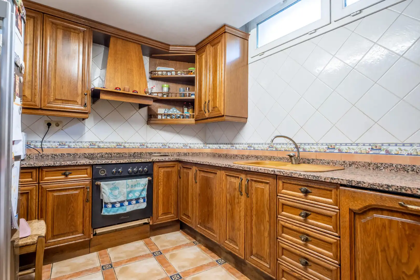 Cuina de Casa o xalet en venda en Zaragoza amb Jardí privat, Terrassa i Traster