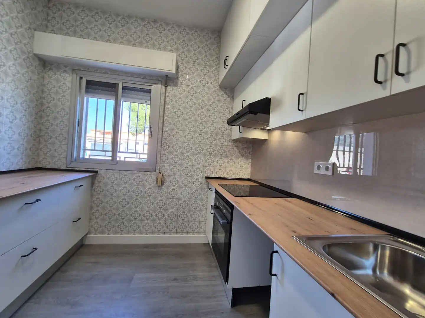 Cocina de Casa o chalet en venta en Gilet con Aire acondicionado, Terraza y Balcón