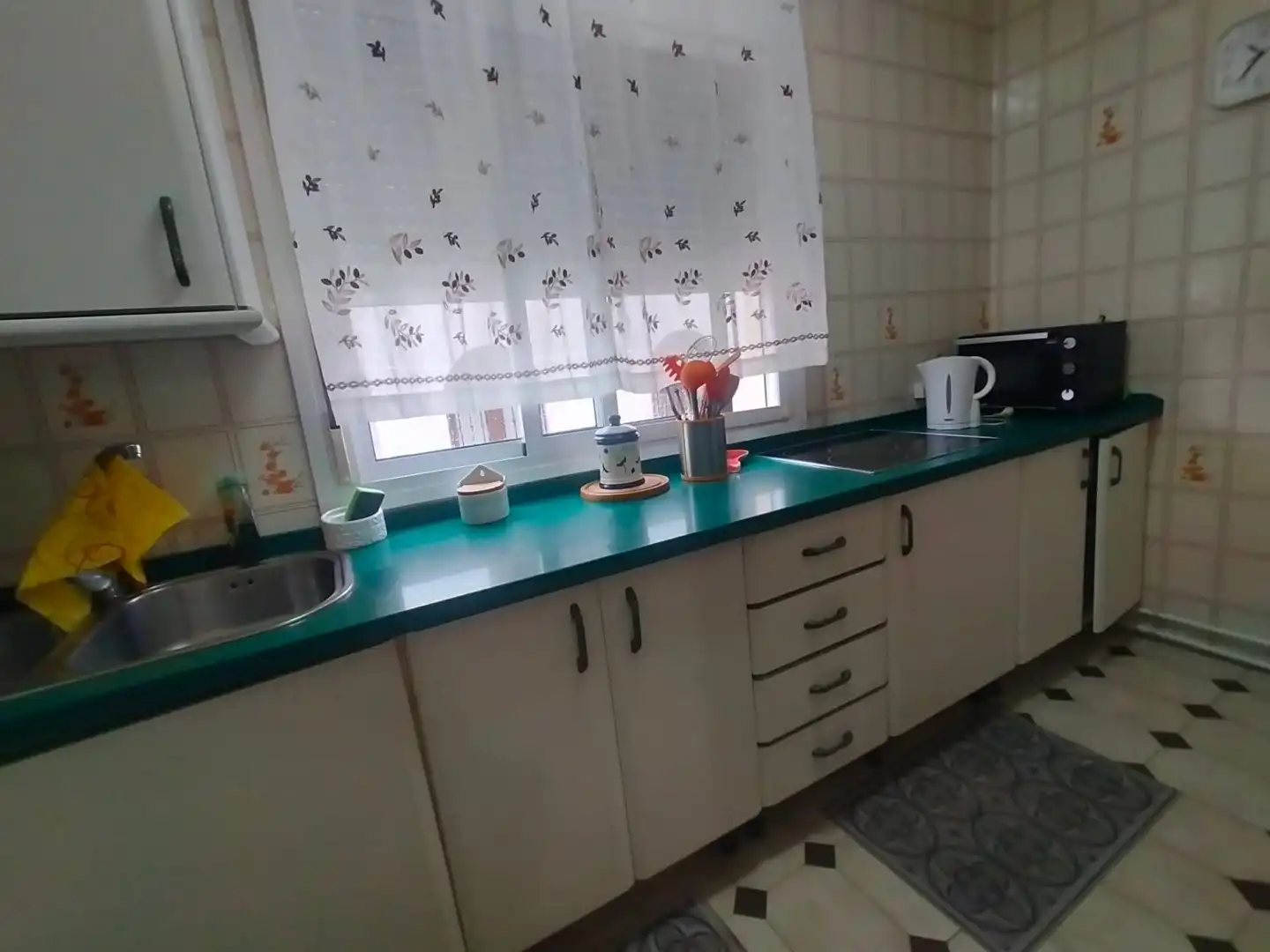 Küche von Dachboden zum Verkauf in La Línea de la Concepción mit Terrasse und Abstellraum