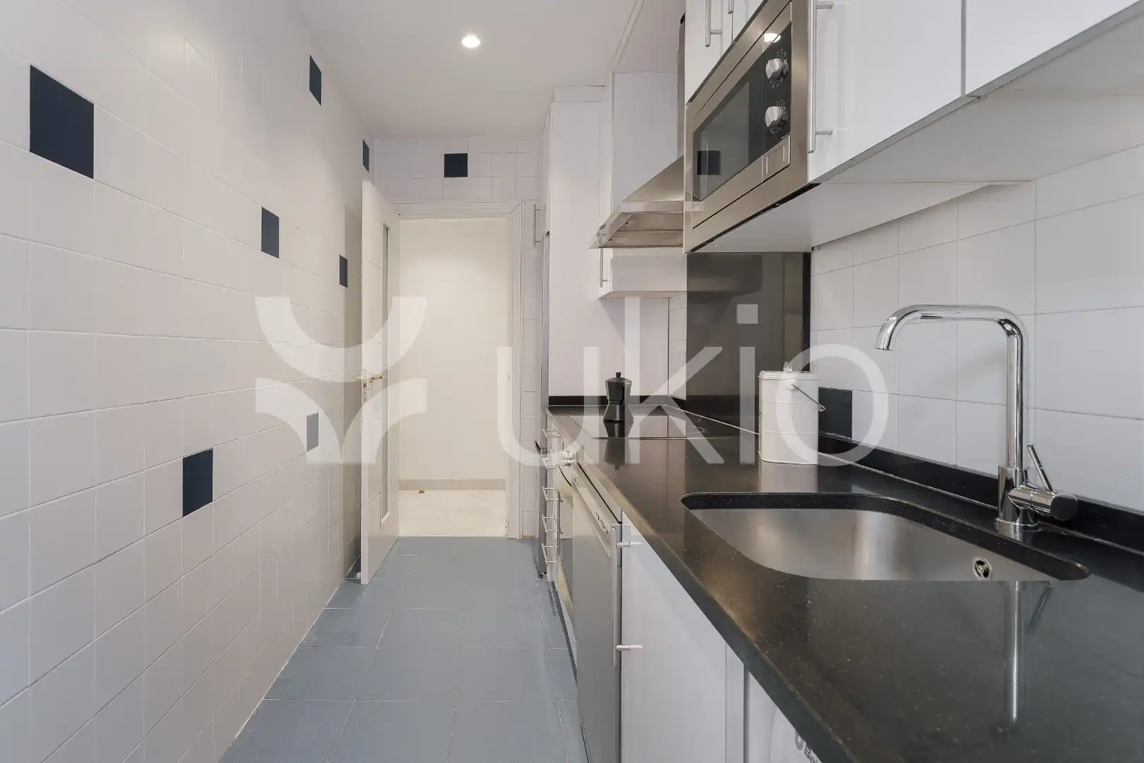 Cocina de Apartamento de alquiler en Madrid con Aire acondicionado, Calefacción y Amueblado