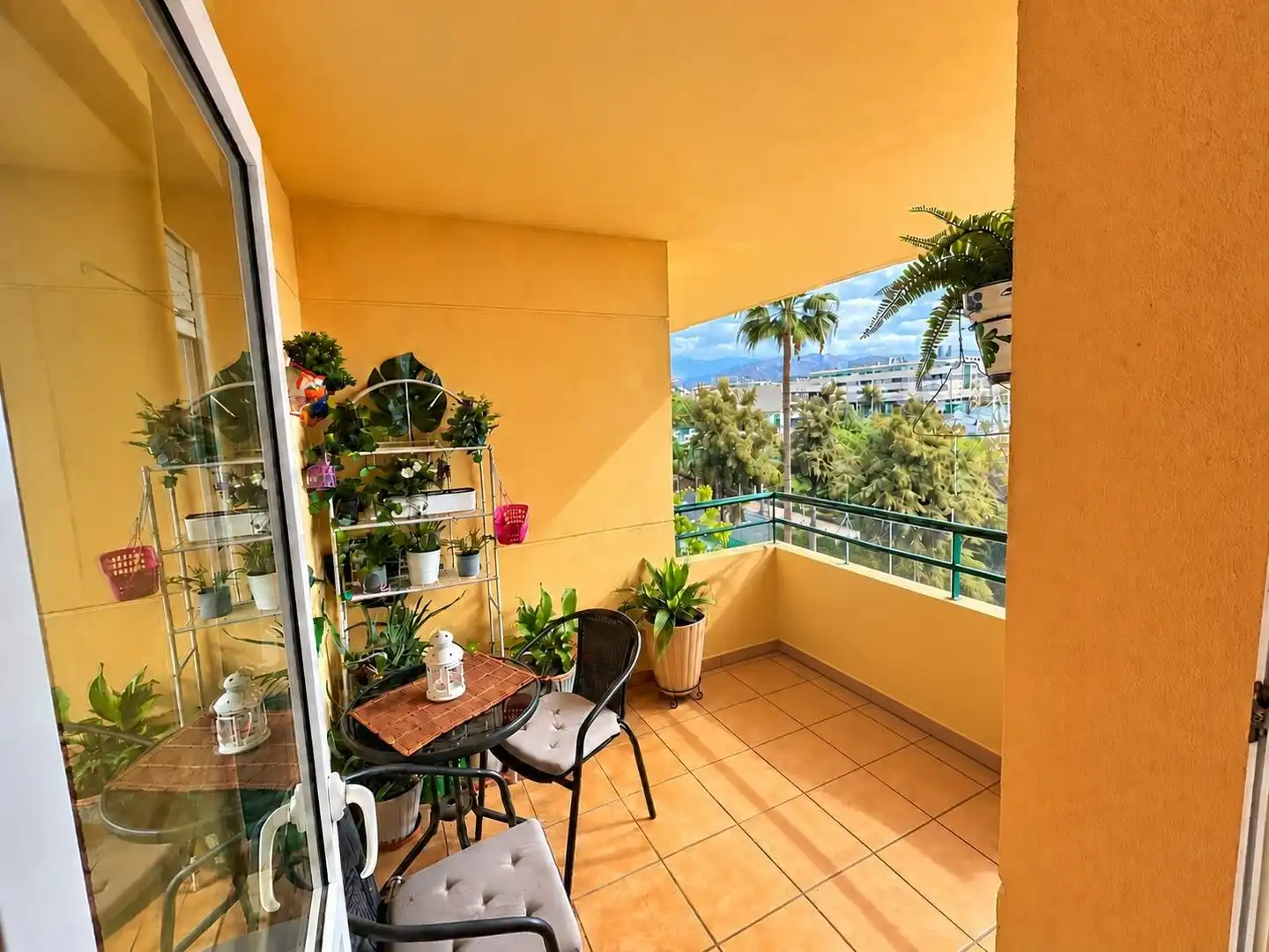 Piso con ascensor en venta en Torre del Mar, imagen 2