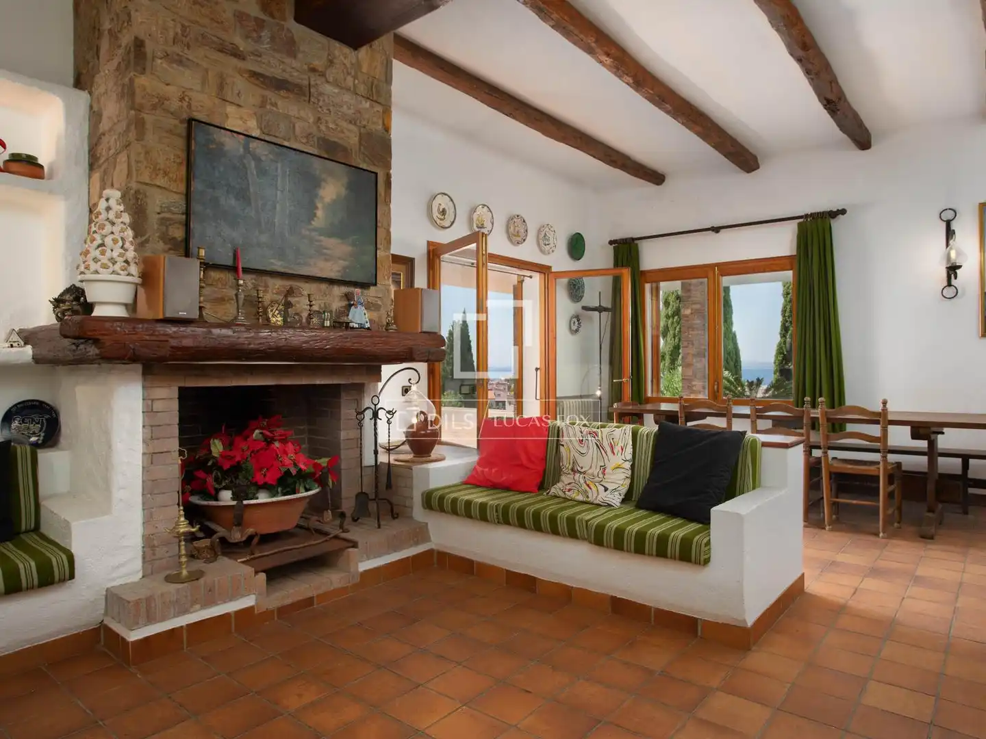 Sala d'estar de Casa o xalet en venda en Roses amb Aire condicionat, Calefacció i Jardí privat