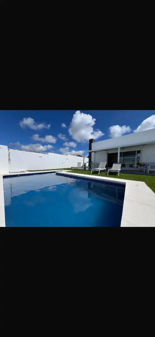 Piscina de Casa o xalet en venda en Chiclana de la Frontera amb Aire condicionat, Calefacció i Jardí privat