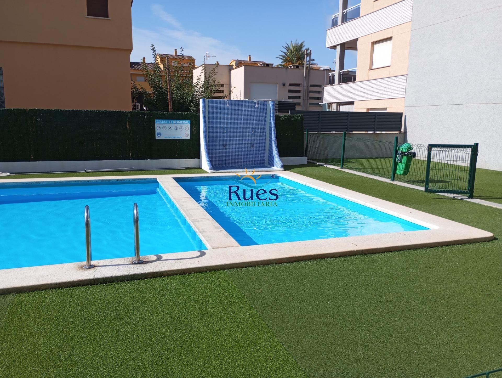 Piscina de Dúplex en venta en Oropesa del Mar / Orpesa con Terraza, Trastero y Piscina comunitaria