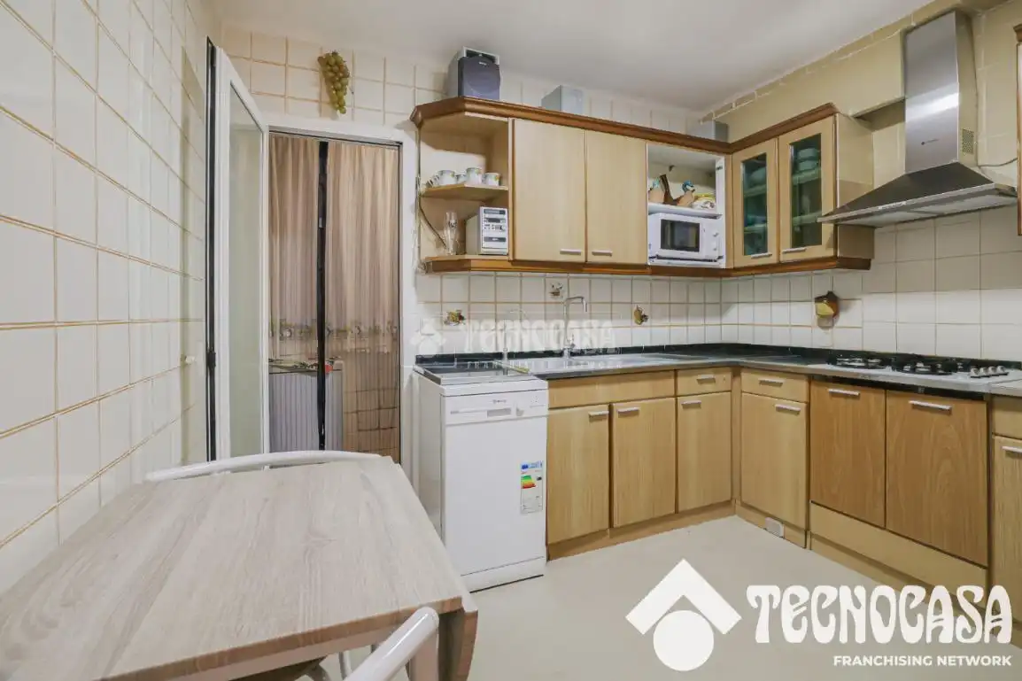 Cocina de Piso en venta en Badalona con Balcón