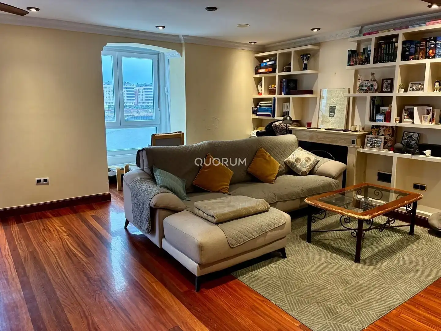 Sala de estar de Piso en venta en Erandio con Calefacción, Trastero y Amueblado