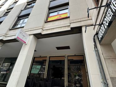 Business premises for sale in Calle Cánovas del Castillo 11