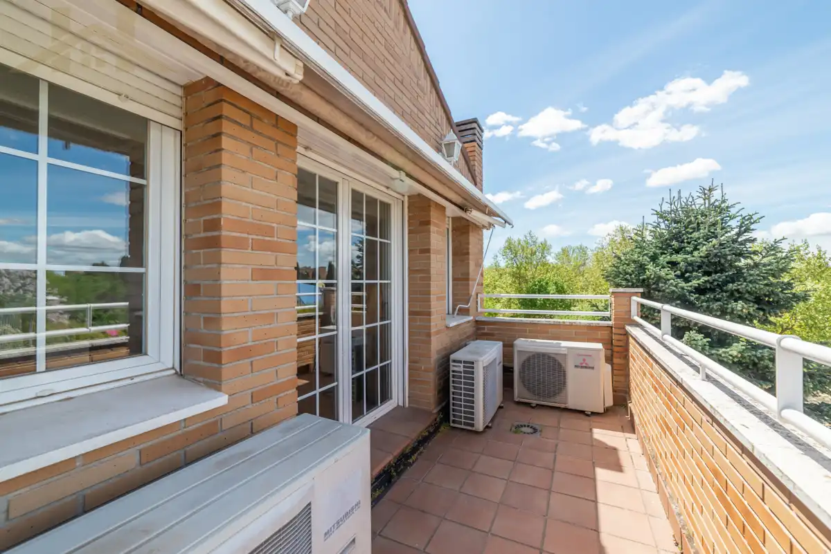 Terrassa de Casa adosada en venda en Pinto amb Aire condicionat, Calefacció i Jardí privat