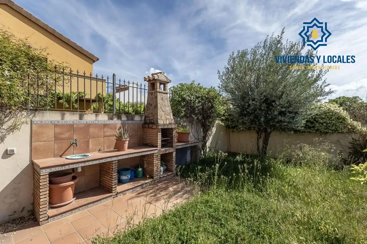 Casa con giardino in vendita a Calle MARIANA PINEDA, imagen 3