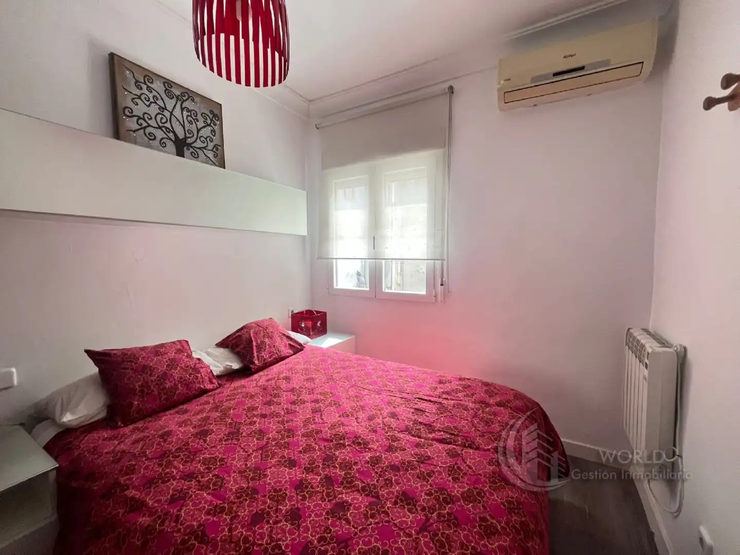 Schlafzimmer von Wohnung zur Miete in Madrid mit Klimaanlage, Heizung und Möbliert