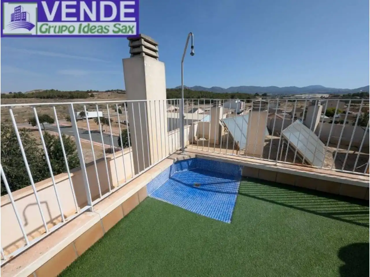 Terraza de Piso en venta en Sax con Trastero y Piscina comunitaria