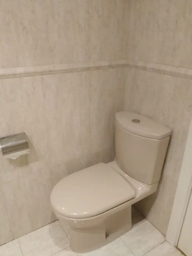 Baño de Piso en venta en Madrid con Aire acondicionado, Calefacción y Amueblado