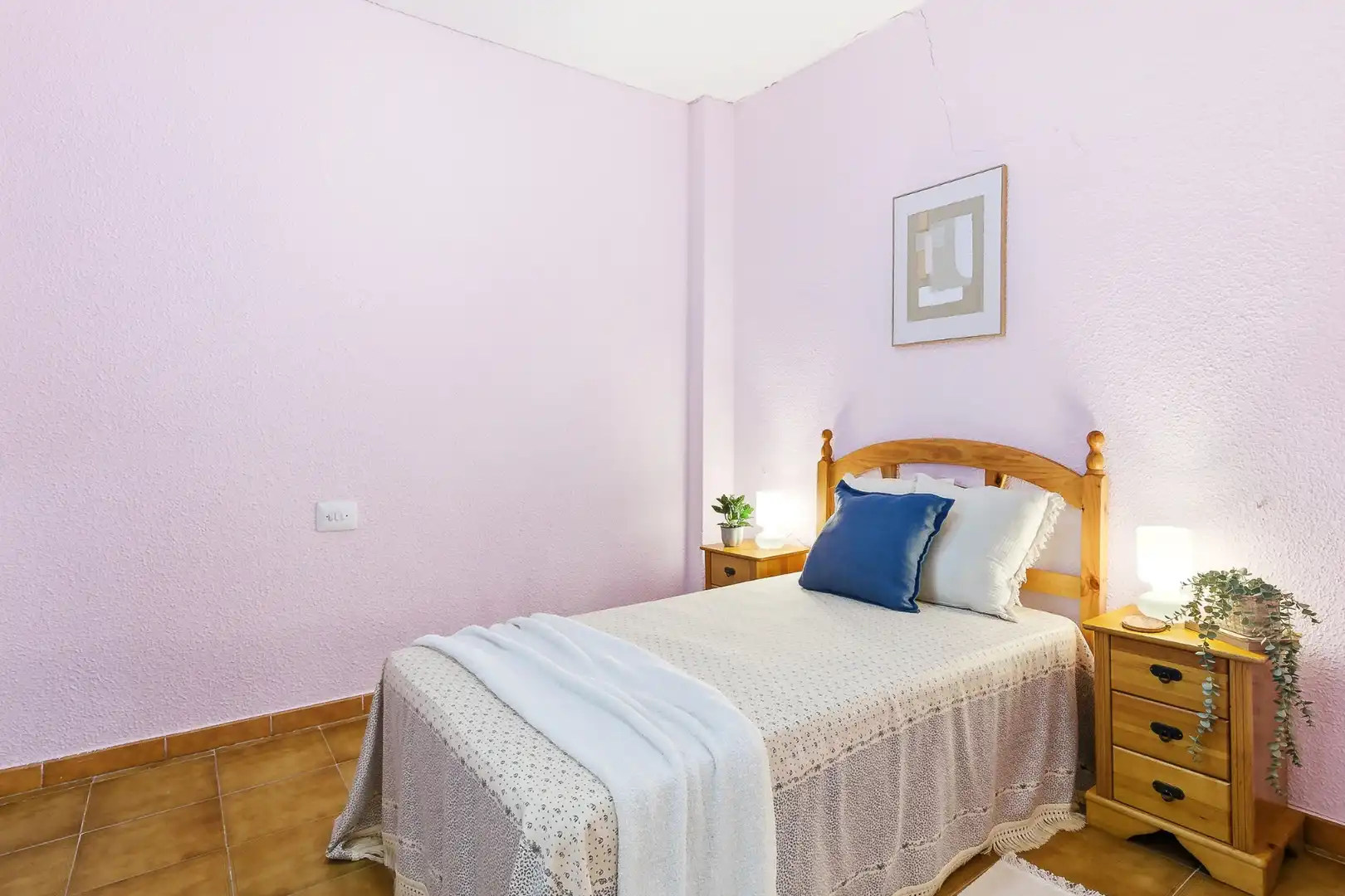 Habitación de Casa adosada en venta en Navajas con Aire acondicionado, Calefacción y Jardín privado