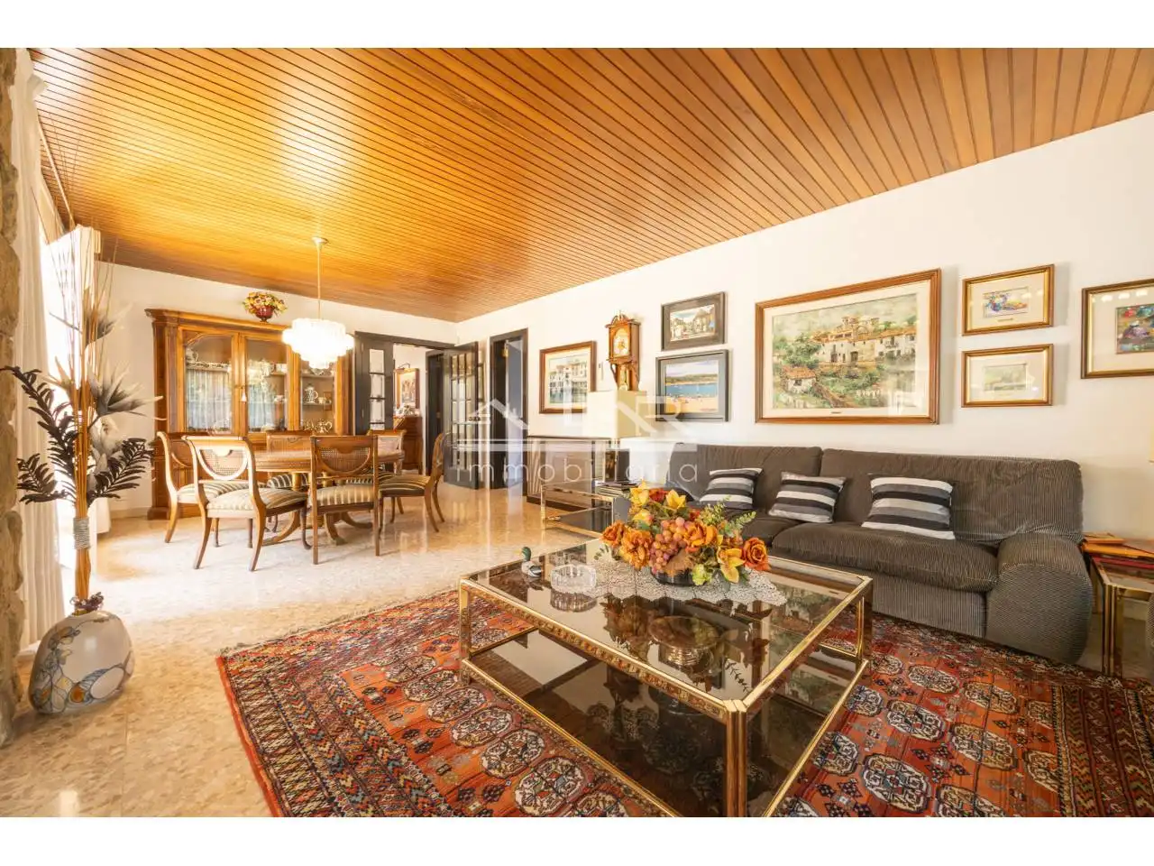 Sala d'estar de Casa o xalet en venda en Manlleu amb Aire condicionat, Calefacció i Jardí privat