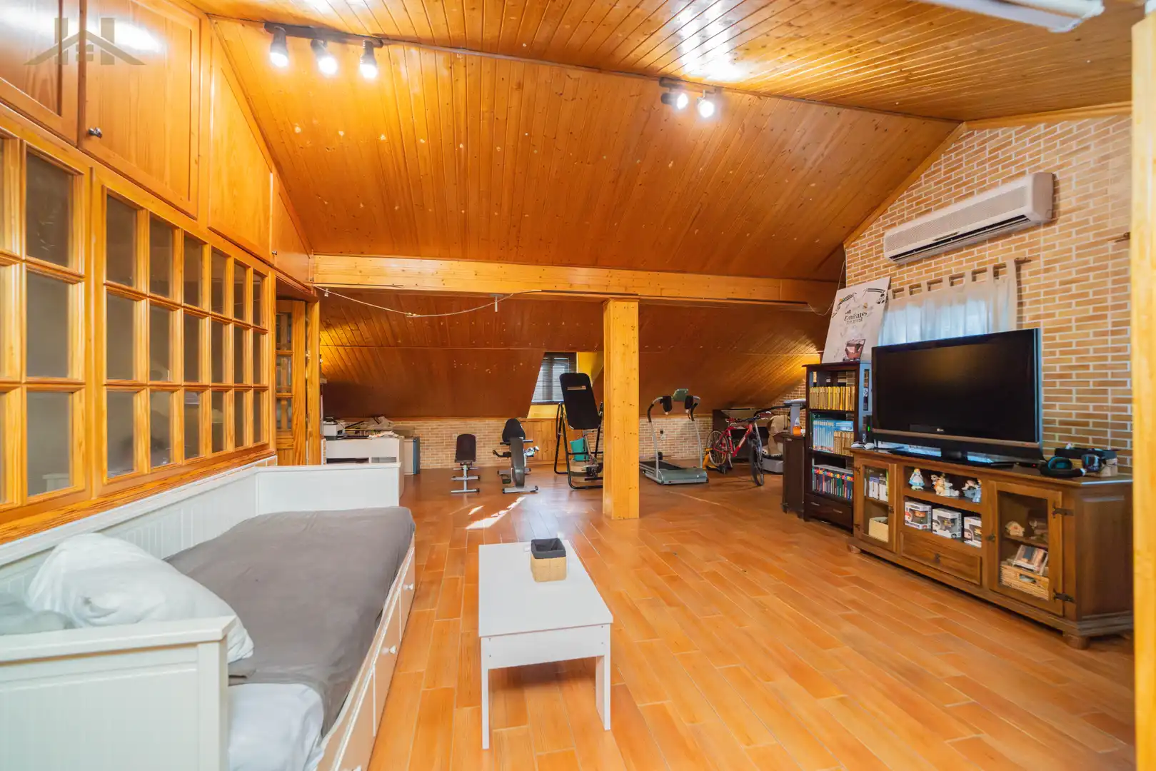 Duplexes for sale in Pinto  with Air Conditioner, Heating and Balcony