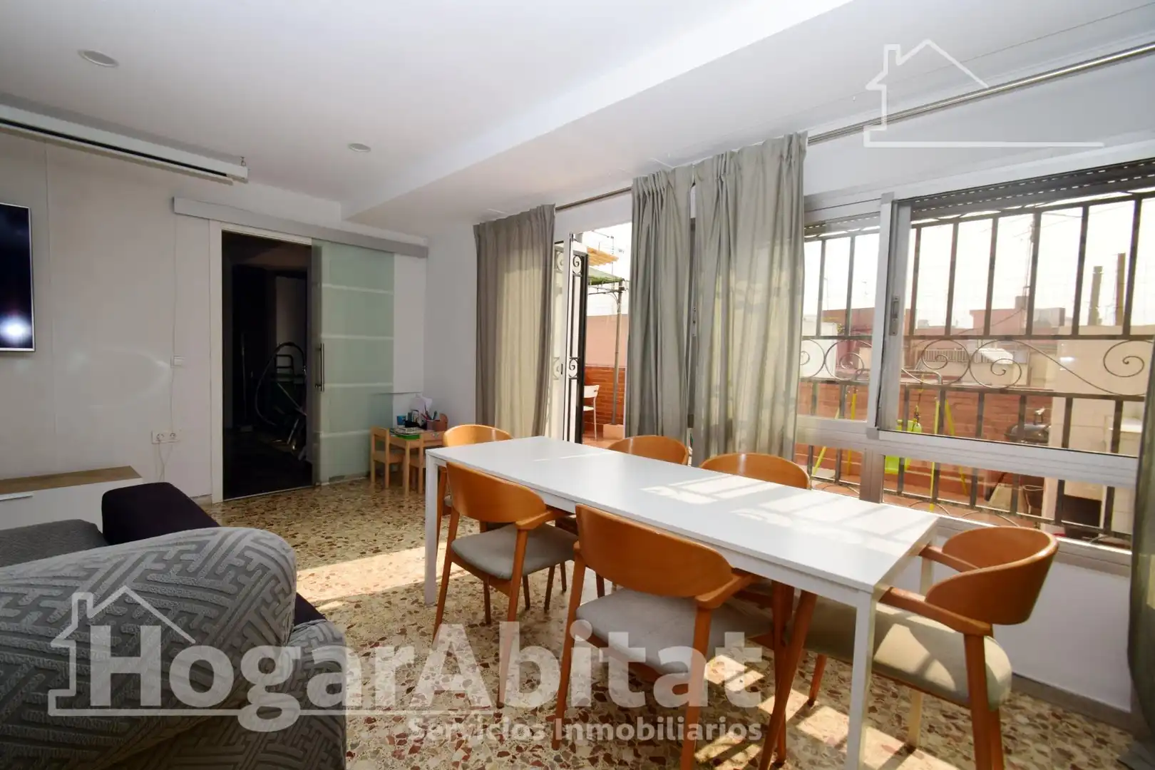 Vista exterior de Ático en venta en Catarroja con Terraza, Trastero y Balcón