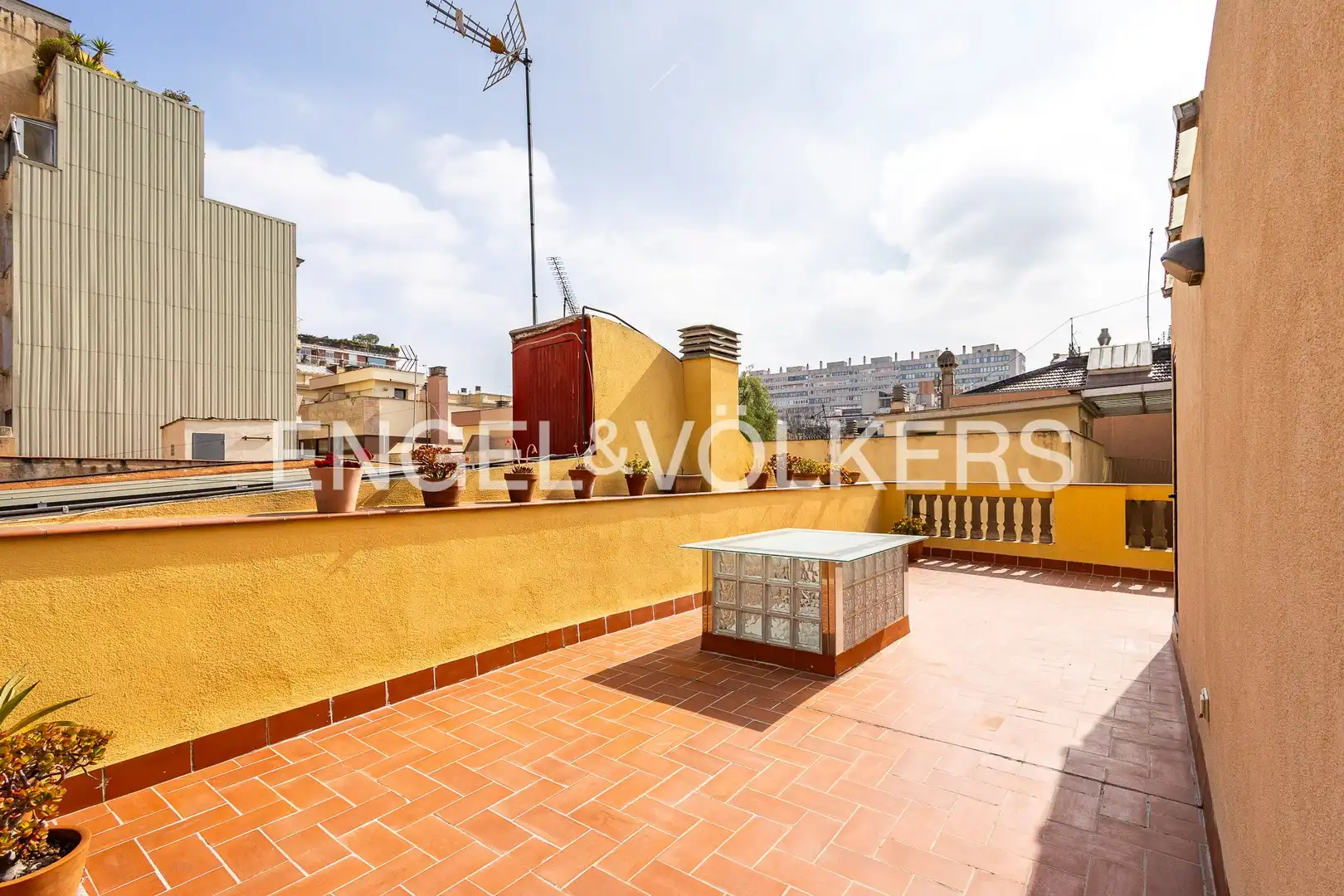Terrassa de Casa o xalet en venda en Barcelona amb Aire condicionat, Calefacció i Terrassa