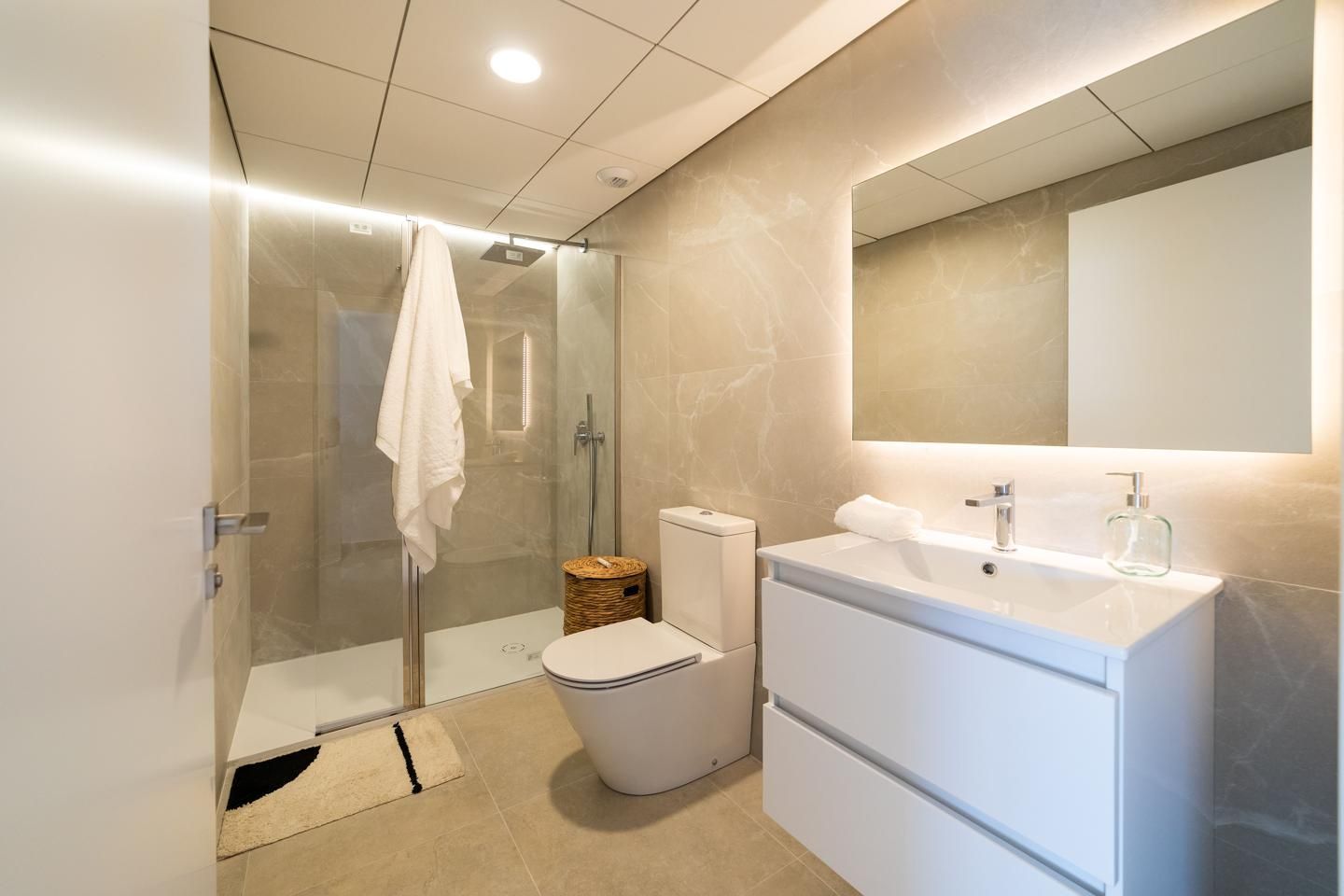 Bathroom of Flat for sale in Santa Pola  with Air Conditioner, Terrace and Swimming Pool